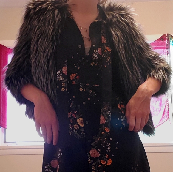 ☆Loft Black Floral Button Up Dress☆ - Picture 6 of 7